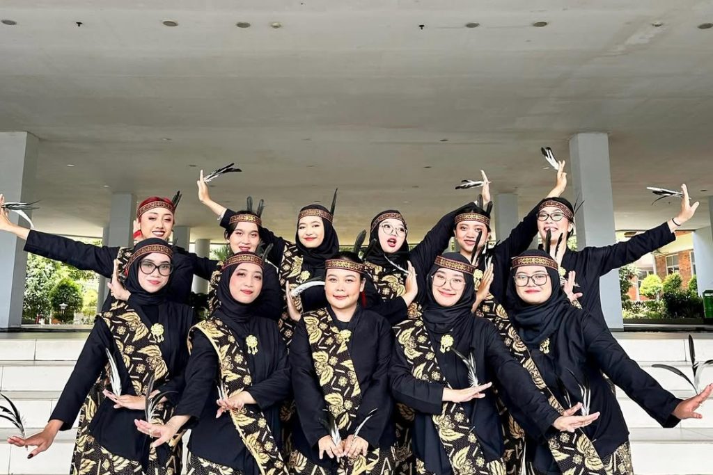 🏅2nd Place Gold Medal at the 19th NFF 2025!🏅 A harmony of hard work and passion! 🎶✨ PSM Tarad